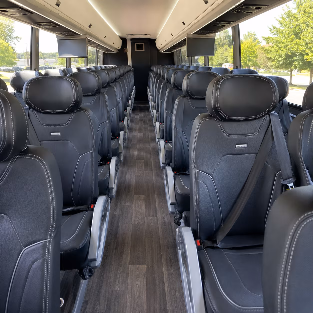 private charter buses for layovers in carlsbad