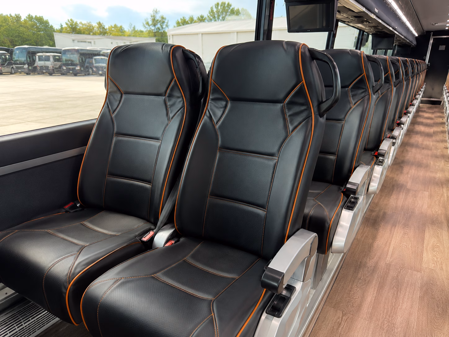 shuttle services for airline crews and airport staff in carlsbad